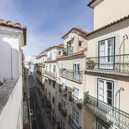 Lovelystay - Vintage In Rosa Street Apartament Lizbona